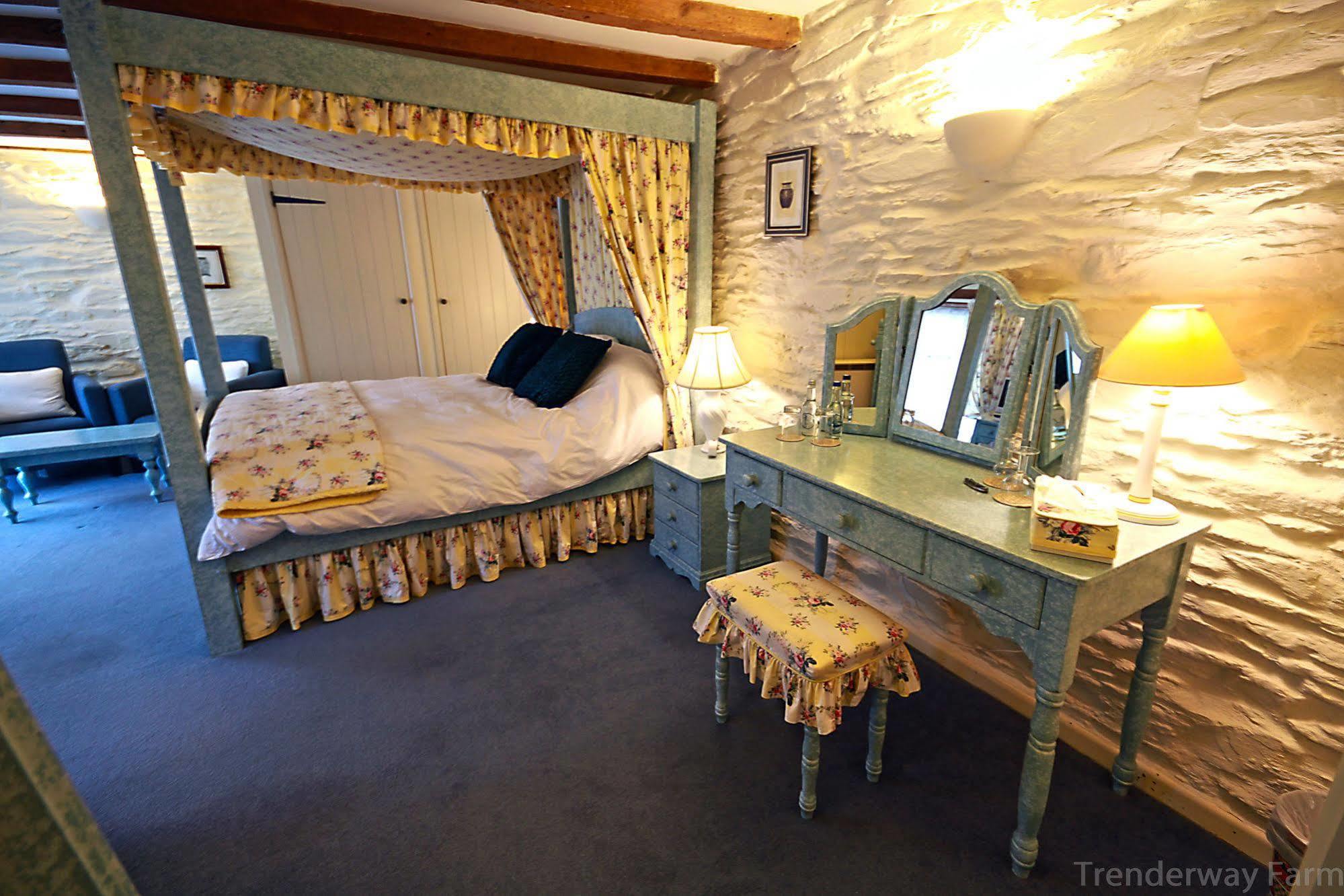 Bed and Breakfast Trenderway Farm Лоо Екстер'єр фото