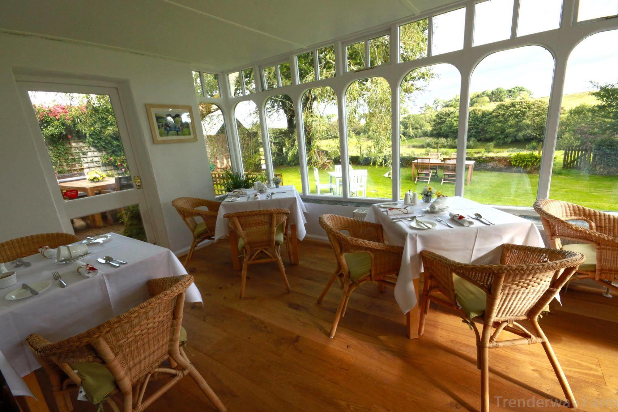 Bed and Breakfast Trenderway Farm Лоо Екстер'єр фото