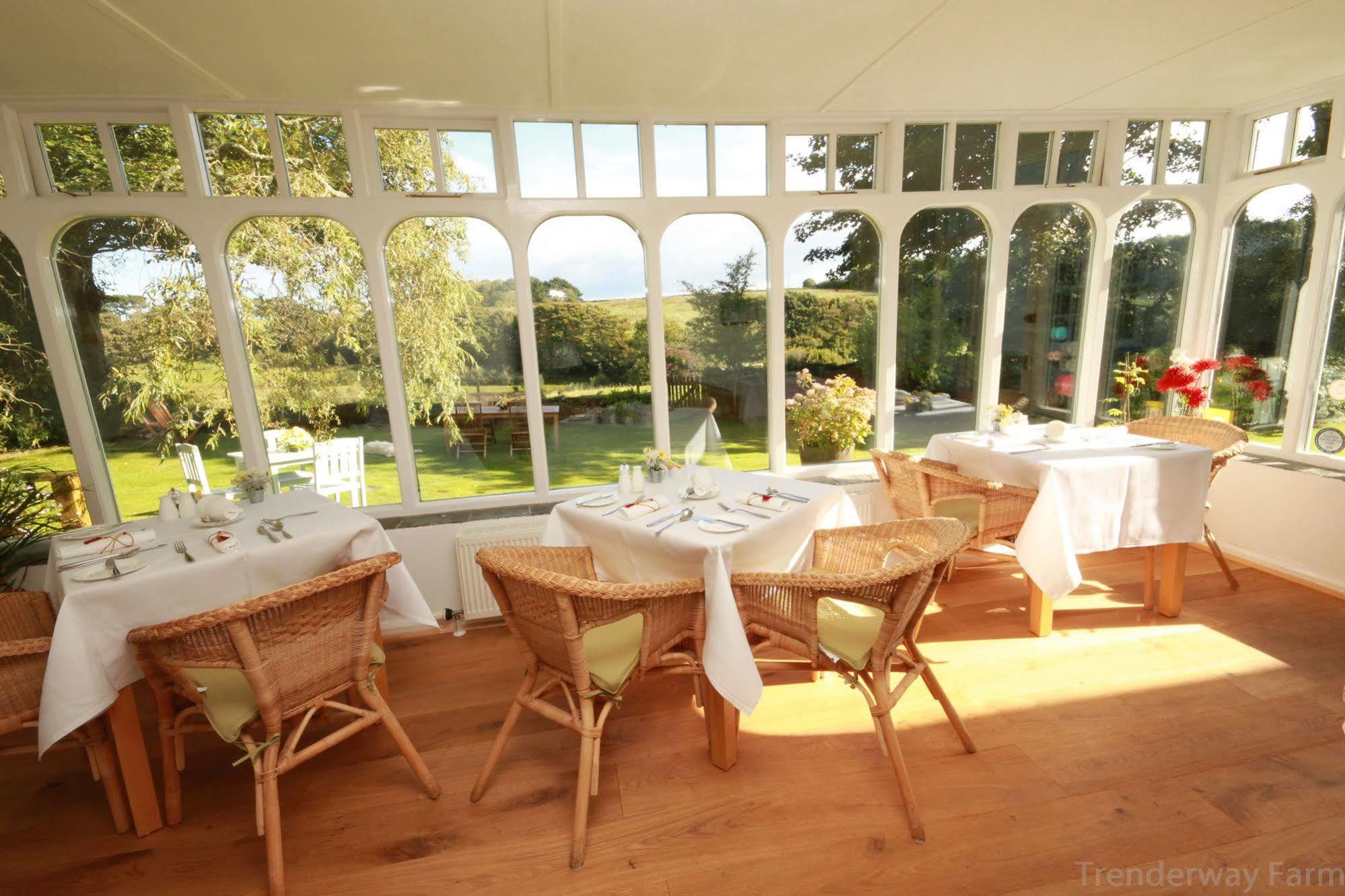 Bed and Breakfast Trenderway Farm Лоо Екстер'єр фото